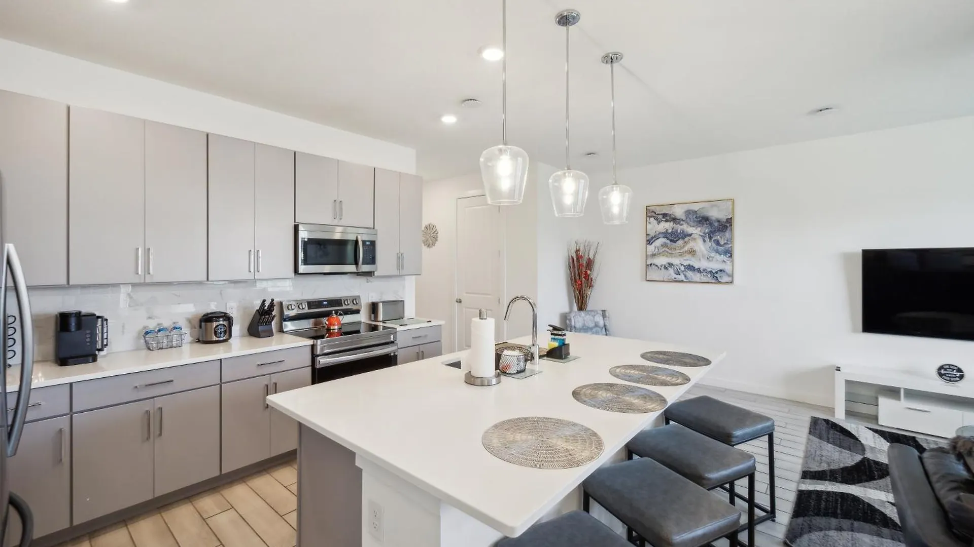 Spacious Davenport Retreat Near Disney Home